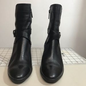 Circa Joan & David CJMontLake Black Ankle Boots